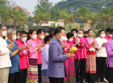 พิธีสรงน้ำพระพุทธรูปจำลองพระเจ้าตนหลวง/พ่อขุนงำเมือง/สระเกล้าดำหัวพระเถระผู้ใหญ่ ... พารามิเตอร์รูปภาพ 10