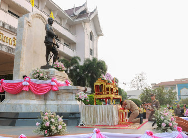 พิธีถวายราชสักการะและกล่าวถวายราชสดุดีพระบาทสมเด็จพระจุลจอมเกล้าเจ้าอยู่หัว รัชกาลที่ 5 เนื่องในวันท้องถิ่นไทย ประจำปี 2567 ... พารามิเตอร์รูปภาพ 3