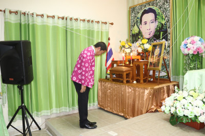 พิธีถวายพานพุ่มสักการะ พระราชวรวงศ์เธอกรมหมื่นพิทยาลงกรณ์ ... พารามิเตอร์รูปภาพ 1