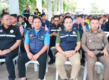 รมช.อัครา ติดตามสถานการณ์น้ำและมอบถุงยังชีพ ... พารามิเตอร์รูปภาพ 6