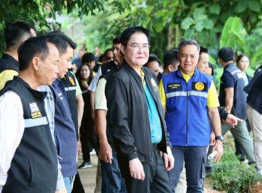 รมช.อัครา ติดตามสถานการณ์น้ำและมอบถุงยังชีพ ... พารามิเตอร์รูปภาพ 11