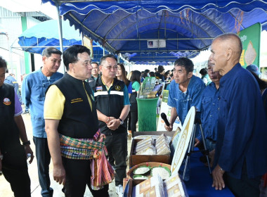 รมช.นเรศ ธำรงค์ทิพยคุณ ลงพื้นที่จังหวัดเชียงราย พบปะเกษตรกร ... พารามิเตอร์รูปภาพ 3